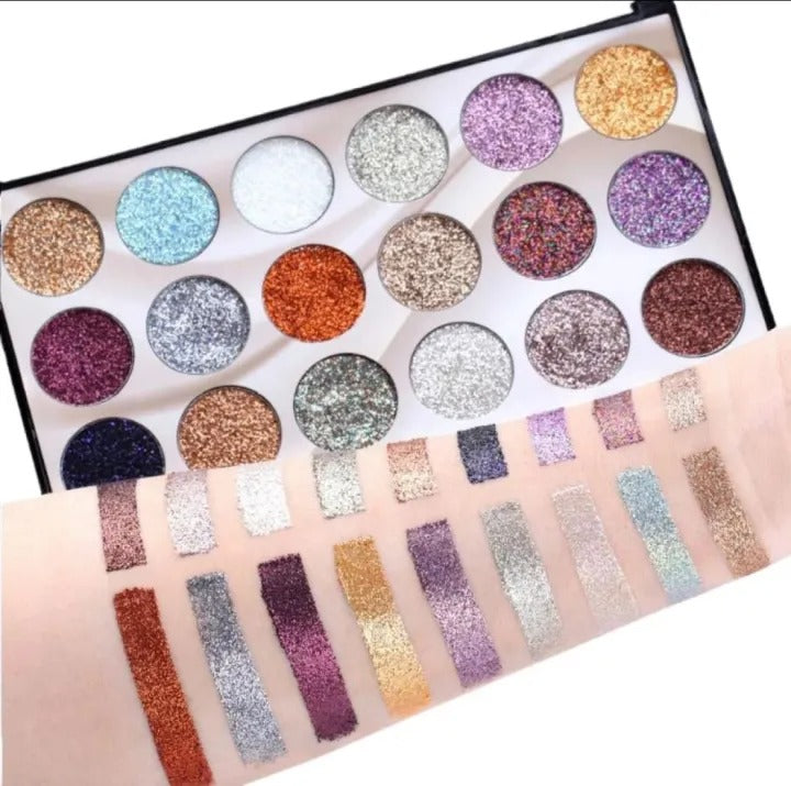 Mocallure Professional 18-Color Glitter Eyeshadow Palette – Bold, Shimmering Shades for Every Look - HILWA