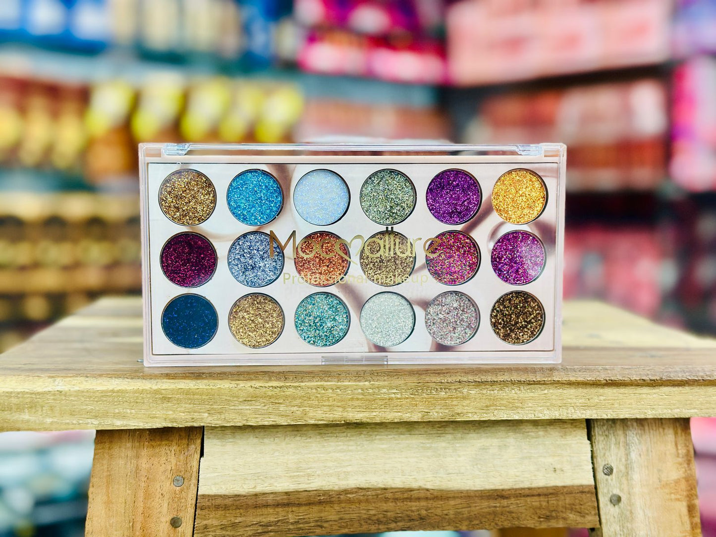 Mocallure Professional 18-Color Glitter Eyeshadow Palette – Bold, Shimmering Shades for Every Look - HILWA