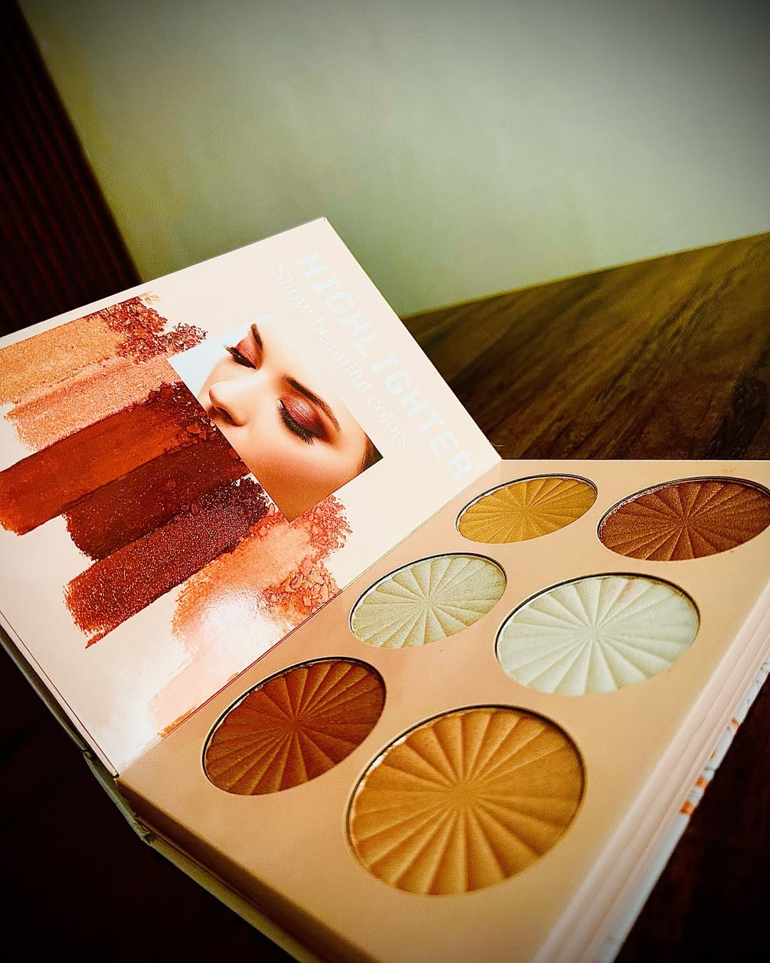 Mocallure 4 in 1 Original Professional Makeup Book Palette – All-in-One Eyeshadow, Eyebrow Powder, Concealer, Blusher & Highlighter Kit - HILWA